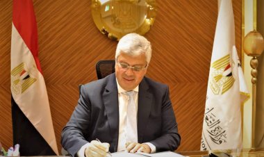 وزير التعليم العالي يبحث سبل تعزيز التعاون وتبادل الخبرات مع اليونسكو