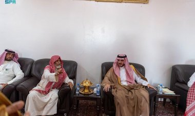 الأمير فيصل بن نواف يتفقد المراكز التابعة لمحافظة القريات ويلتقي بالأهالي