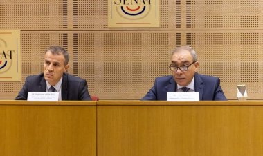 سفير مصر في باريس يطلع أعضاء مجلس الشيوخ الفرنسي على رؤية مصر لمؤتمر COP27