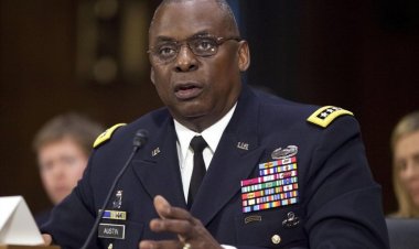 وزير الدفاع الأمريكي: نقدم المساعدات لأوكرانيا في الوقت المناسب