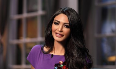 بالصورة.. سالي عبد السلام تبدأ شهر العسل بـ«عمرة» مع زوجها