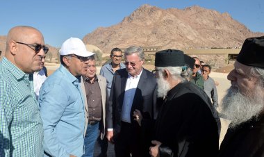 رئيس الوزراء يتفقد مشروعات تطوير موقع التجلي الأعظم في سانت كاترين