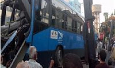 أصيب بغيبوبة سكر.. مصرع سائق أتوبيس اصطدم بعمود إنارة بالهرم 