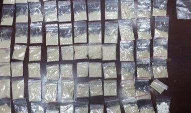 سقوط 4 تجار مخدرات بحوزتهم 71 لفافة هيروين وسلاح ناري بمدينة بدر