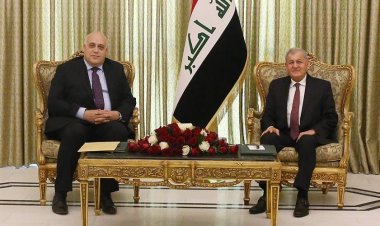 رئيس الجمهورية العراقية يتسلم رسالة تهنئة من الرئيس الفلسطيني