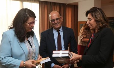 وزيرة الثقافة المصرية تستقبل نظيرتها التونسية