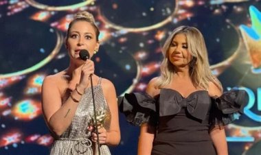 منة شلبي تفوز بجائزة أفضل ممثلة عربية بحفل الموريكس دور