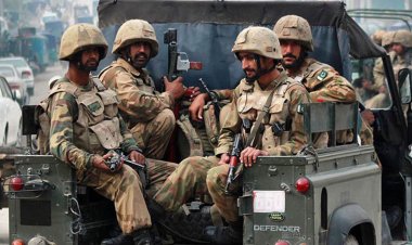 الأمن الباكستاني يحبط عملية إرهابية ويقضي على 5 إرهابيين