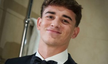 جافي يحصل على جائزة كوبا كأفضل لاعب شاب 2022