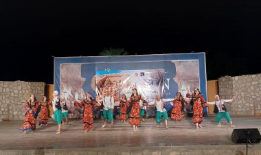 فرقة الفنون الشعبية بكفر الشيخ تشارك في مهرجان تعامد الشمس على وجه رمسيس