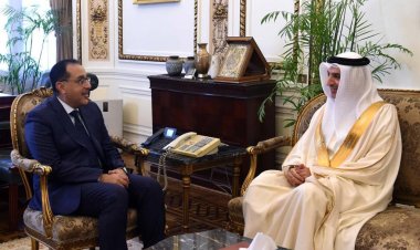 رئيس الوزراء يلتقي سفير البحرين بمناسبة انتهاء فترة عمله بالقاهرة
