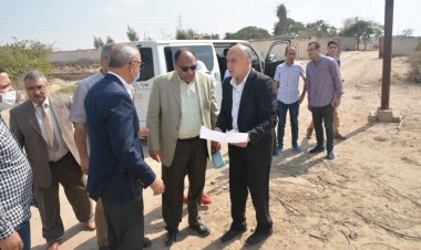 محافظ القليوبية يتفقد أعمال رصف شارع الجمهورية بالخانكة