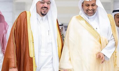 أمير القصيم يستقبل وزير الصحة في مكتبه