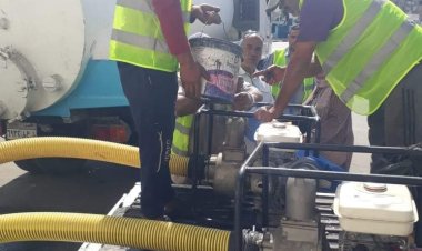 بورسعيد تستعد إلى موسم سقوط الأمطار بسيارات «الفاكيوم والنافوري»