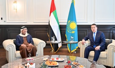 منصور بن زايد يبحث ورئيس وزراء كازاخستان تطوير العلاقات