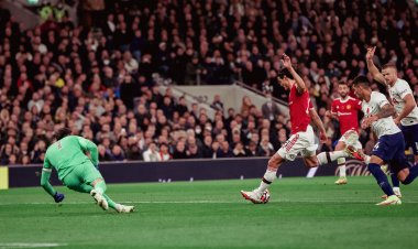 تشكيل مانشستر يونايتد وتوتنهام في قمة الجولة الـ12 من الدوري الإنجليزي