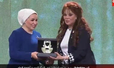 صفاء أبو السعود عن لقائها مع السيدة انتصار السيسي: «ابتسامتها بها صراحة تصل إلى القلب»