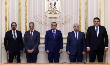 رئيس الوزراء يشهد مراسم توقيع اتفاقية بشأن استبدال الأجزاء الخارجية لقوقعة الأذن للأطفال