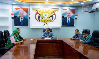 البرنامج السعودي لتنمية وإعمار اليمن يضع حجر أساس مشروع إنشاء وتجهيز مدرسة