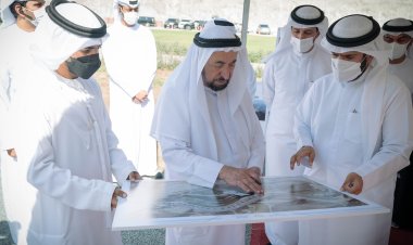 حاكم الشارقة يتفقد سير العمل في مشروع الحدائق المعلقة بمدينة كلباء