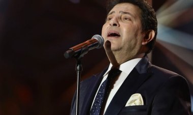 لأول مرة.. هاني شاكر يكشف عن عادة غريبة قبل بدء حفلاته