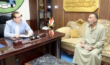 محافظ المنوفية يستمع إلى شكاوى المواطنين ويوجه بفحصها