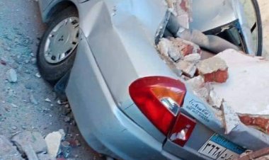 تحطم 3 سيارات بسبب انهيار شرفة عقار بشرق الإسكندرية