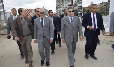 محافظ بورسعيد ورئيس هيئة قناة السويس يتفقدان ساحة مصر بحي الشرق