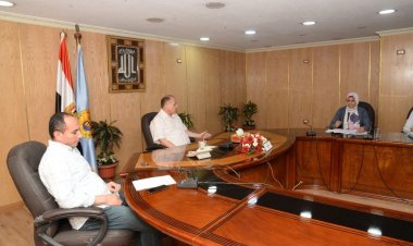 محافظ أسيوط يرأس اجتماع مناقشة جهود مواجهة ظاهرة حرق المخلفات الزراعية