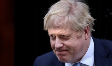 بوريس جونسون يهنئ  رئيس وزراء بريطانيا بمنصبه الجديد