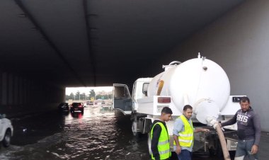 جهاز الشروق يدفع بسيارات لشفط المياه في نفق الأوسطي