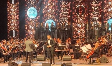 معجبة لـ رامي عياش: «بحبك».. والفنان يرد «اعتزلت الغرام»