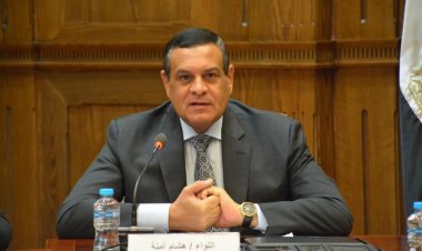 وزير التنمية المحلية: تحريك  210 أتوبيس يعمل بالغاز الطبيعي والكهرباء إلى شرم الشيخ