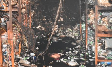 استشهاد أمين شرطة في حريق مخزن للأدوات الكهربائية بالإسكندرية