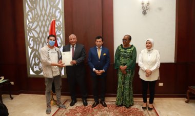 وزير الشباب والرياضة ومحافظ الوادي الجديد يُكرمان الفائزين بمنحة المشروعات الصغيرة