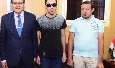 رئيس جامعة سوهاج يشهد فاعليات دورة لغة الإشارة ويدعم المواهب الفنية للطلاب ذوي الهمم