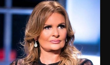 شرطة الموضة تفتح النار على إطلالة يسرا الأخيرة: «كارثة»