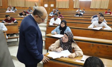 رئيس مياه أسيوط يتفقد امتحانات المتقدمين  إلى وظيفة «مراقب أمن» بالمسابقة رقم 4 لسنة 2021