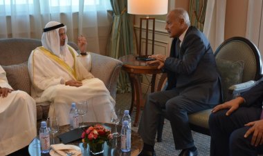 أبو الغيط يلتقي وزير خارجية الكويت قبل انعقاد قمة الجزائر