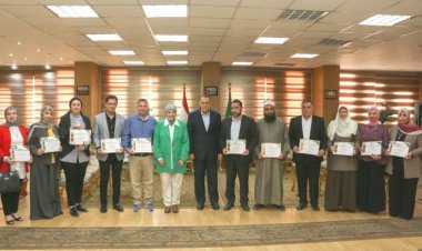 محافظ الشرقية يسلم 14 متدرب شهادات اجتياز الدورة التدريبية