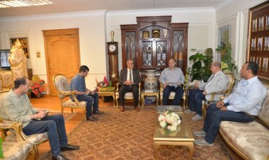 محافظ أسيوط يلتقي رئيس جهاز تعمير الوادي الجديد لمتابعة مشروعات «حياة كريمة»