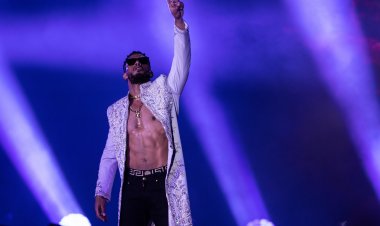 مغطى الرأس والوجه.. هكذا ظهر محمد رمضان في حفل دبي