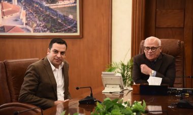 محافظ بورسعيد يتابع مستجدات مشروع إنشاء كوبري علوي بمدخل السكة الحديد