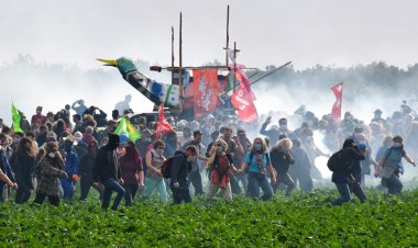 اشتباكات بين الدرك الفرنسي ومتظاهرين بيئيين غرب البلاد