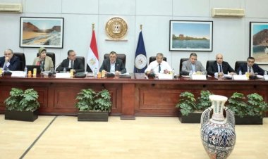 وزير السياحة يترأس الاجتماع الثانى للجنة الدائمة لتراخيص المنشآت الفندقية والسياحية