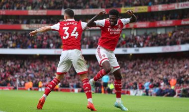 أرسنال يكتسح نوتنجهام فورست بخماسية ويستعيد صدارة الدوري الإنجليزي