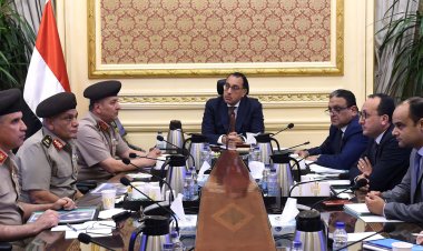 رئيس الوزراء يتابع الموقف التنفيذي لمنظومة التغذية المدرسية