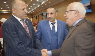 محافظ بورسعيد يلتقي وفدًا من أكاديمية ناصر العسكرية على هامش فعاليات دورة الاستراتيجية والأمن القومي