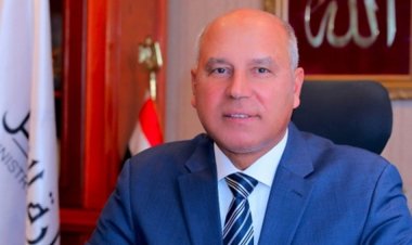 وزير النقل: تذكرة المترو أرخص من أجرة ركن السيارة