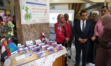 نائب محافظ قنا يتفقد معرض طلاب المدارس للمتغيرات المناخية